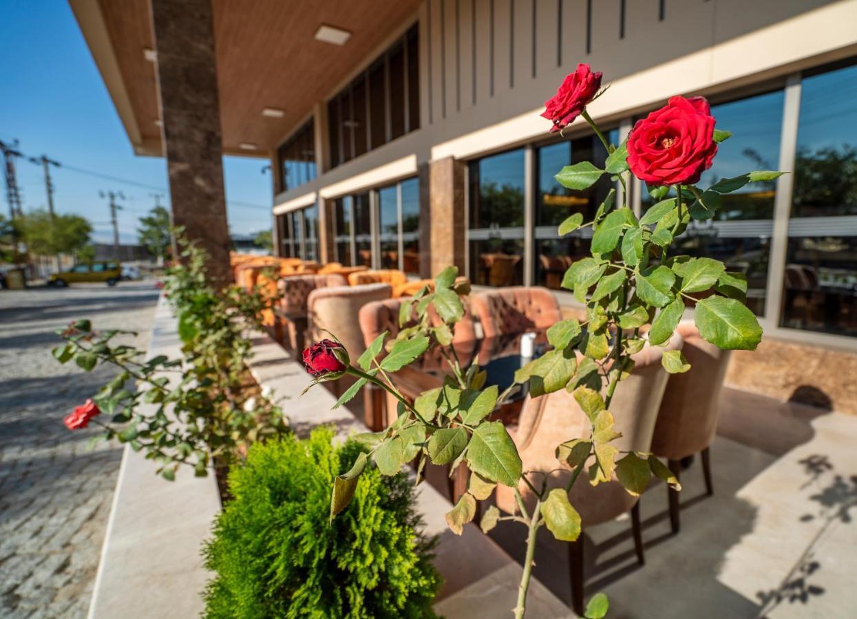 New Karaman Hotel Exterior photo
